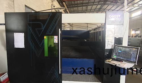 激(ji)光切割(ge)機(ji) 激(ji)光(guang)切割機