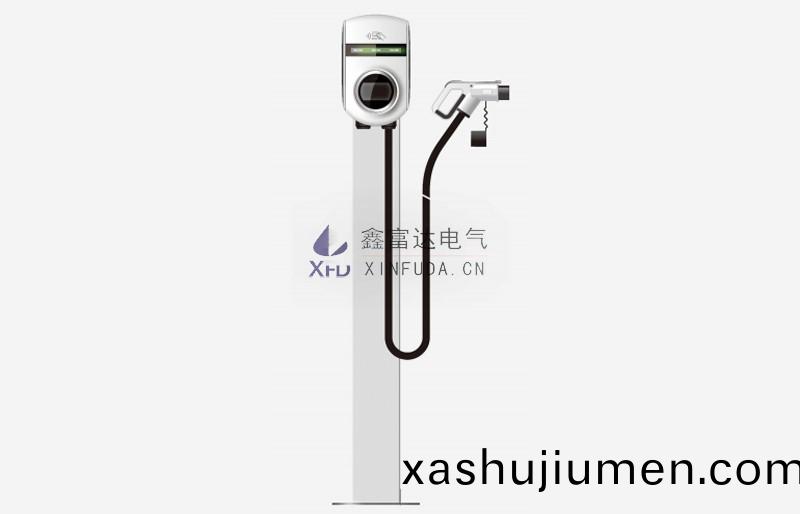 C10係列-7KW智能交流立柱式充電樁【鑫富達充(chong)電(dian)】 C10係列-7KW智能交流立柱式充電樁【鑫(xin)富達充電】